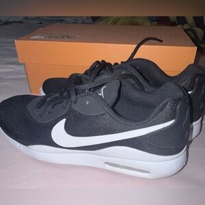 Nike Air Max - Women’s Size 11 [Free Shipping]